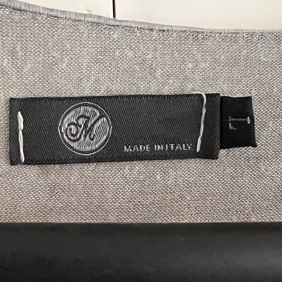 Beautiful Italian Designed Blouse - Picture 3 of 4